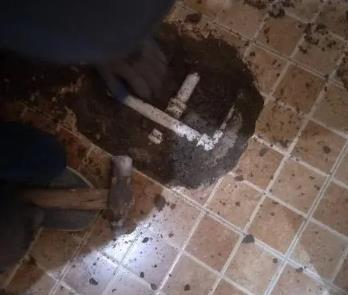 津市卫生间漏水维修公司为您分享下卫生间渗水如何处理及注意事项